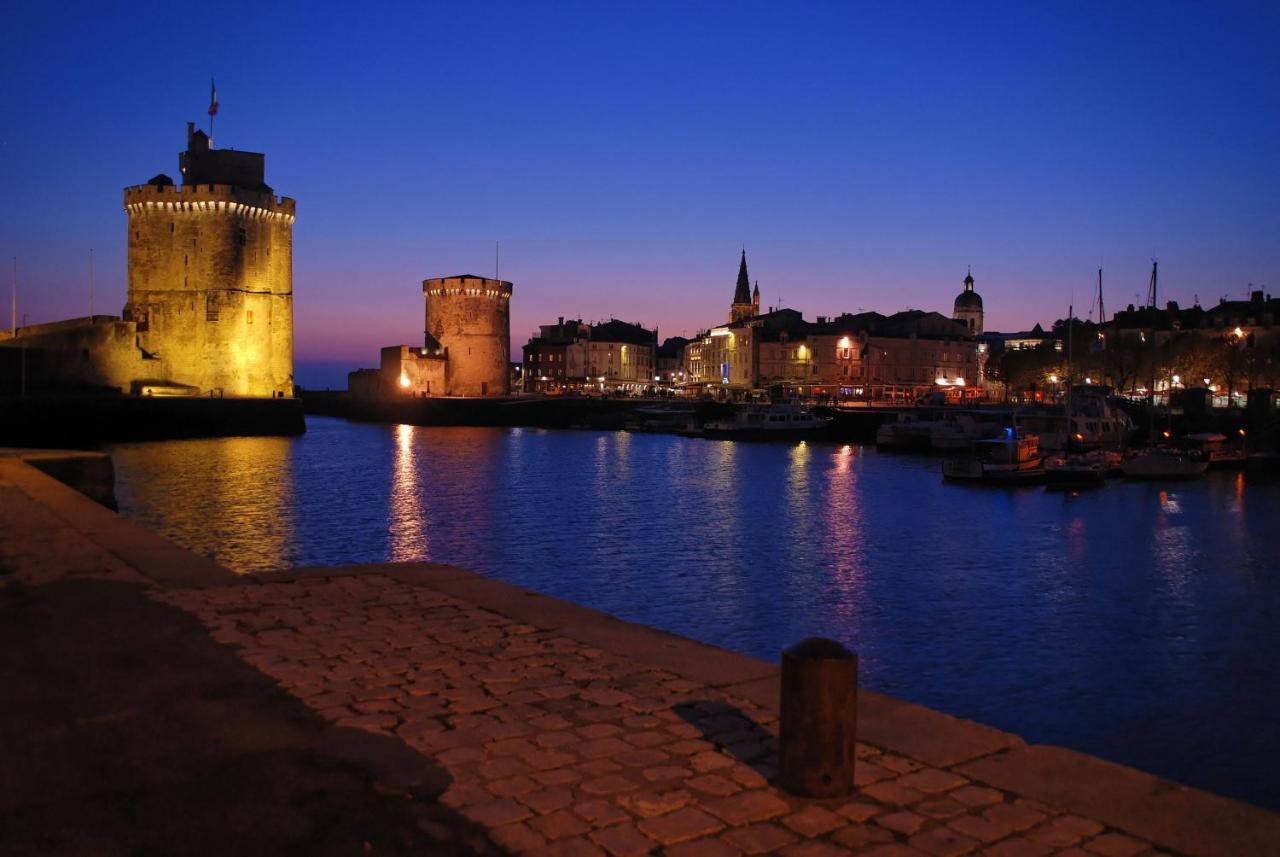 Nuit Sur Un Bateau Vieux Port Botel La Rochelle (Charente-Maritime)